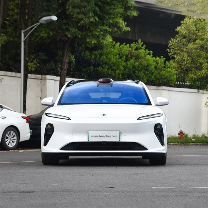 NIO ET5 100 KWh Mid-size Smart Electric Sedan