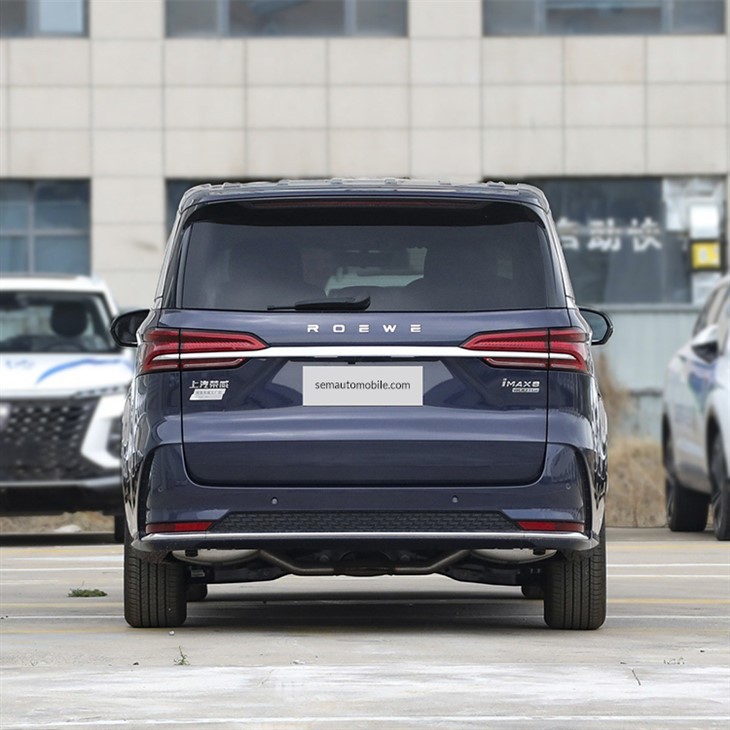 SAIC Roewe IMAX8 Minivan