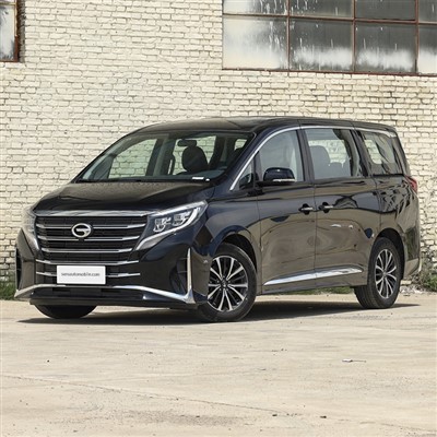 Gac Trumpchi M8 monovolume a carburante puro